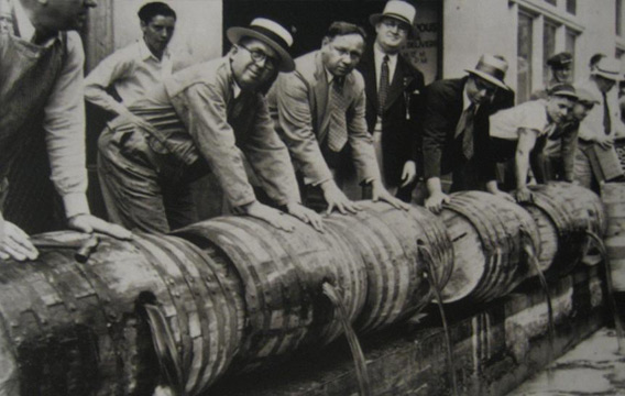 Contrabandistas Moonshine